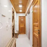 Spacious 3br Riverside With Private Sauna *