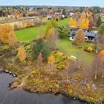Villa Spacious 3br Riverside With Private Sauna *