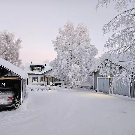 Villa Spacious 3br Riverside With Private Sauna *