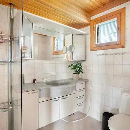 Вилла Spacious 3br Riverside With Private Sauna *