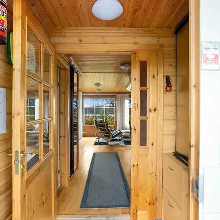 Вилла Spacious 3br Riverside With Private Sauna Рованиеми