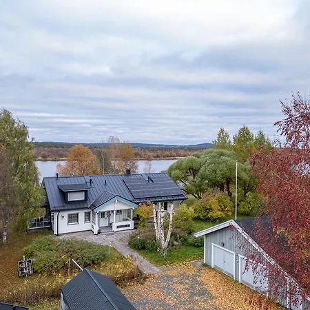 Villa Spacious 3br Riverside With Private Sauna *