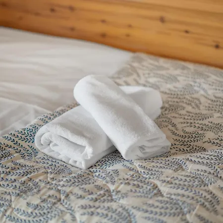 Villa Spacious 3br Riverside With Private Sauna