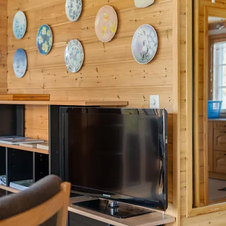 Spacious 3br Riverside With Private Sauna Villa *