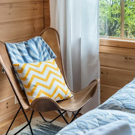 Spacious 3br Riverside With Private Sauna Villa