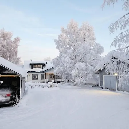 Villa Spacious 3br Riverside With Private Sauna
