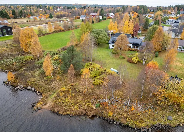 Spacious 3br Riverside With Private Sauna *