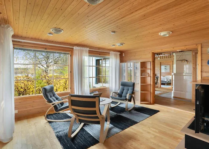 Spacious 3br Riverside With Private Sauna Willa Rovaniemi