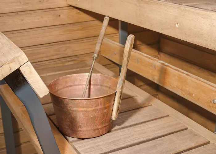 Spacious 3br Riverside With Private Sauna Willa