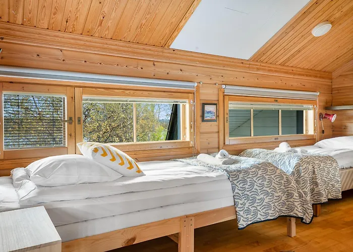 Spacious 3br Riverside With Private Sauna Willa *