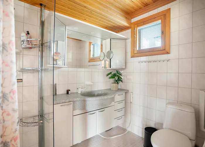 Willa Spacious 3br Riverside With Private Sauna *